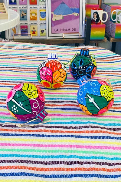 ShopMucho Ceramic Ornamental Spheres